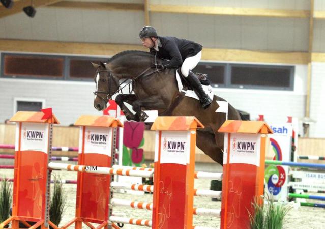 paard-JM-151125-GrandSlamVDL-BeenR03